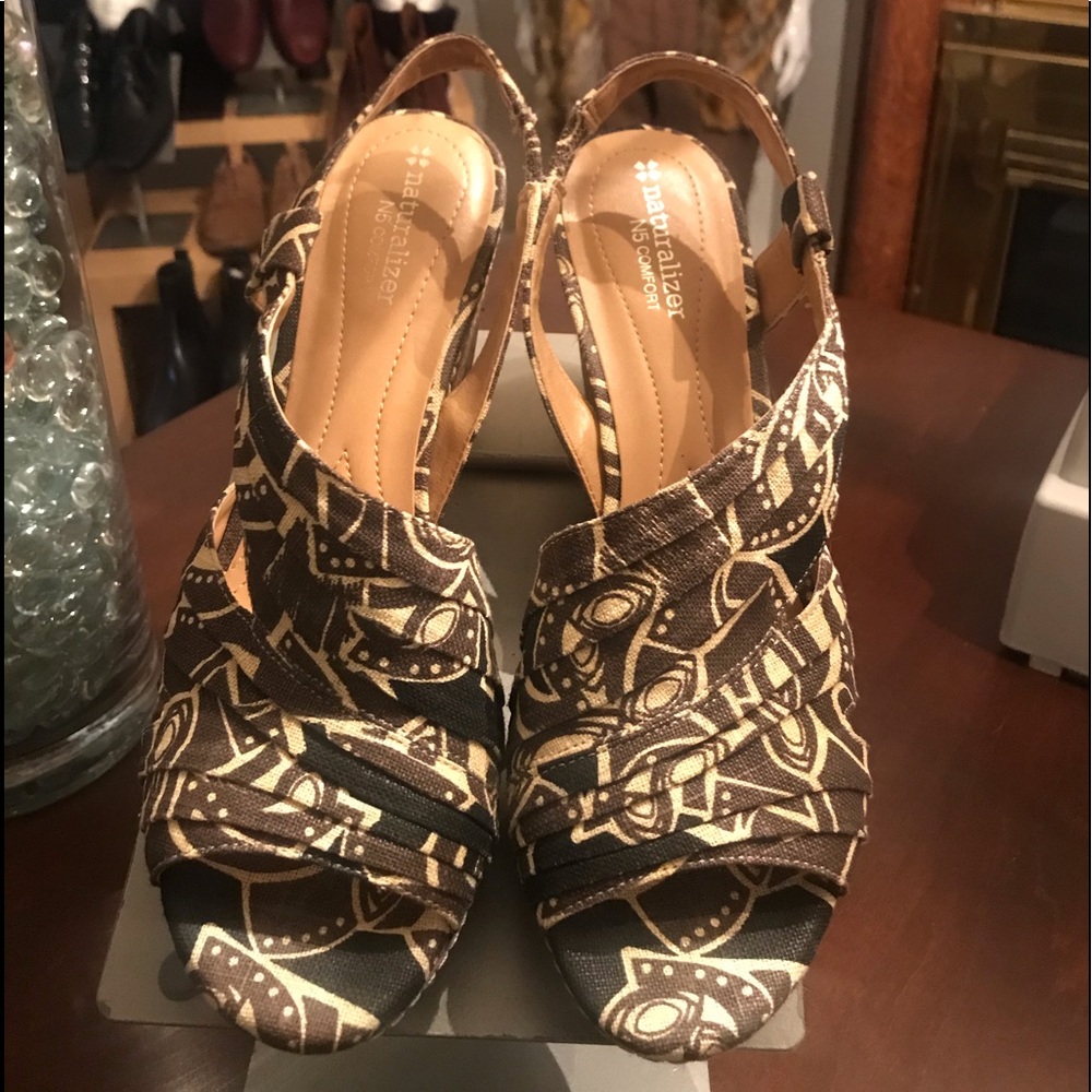 Naturalizer comforter wedges size 10